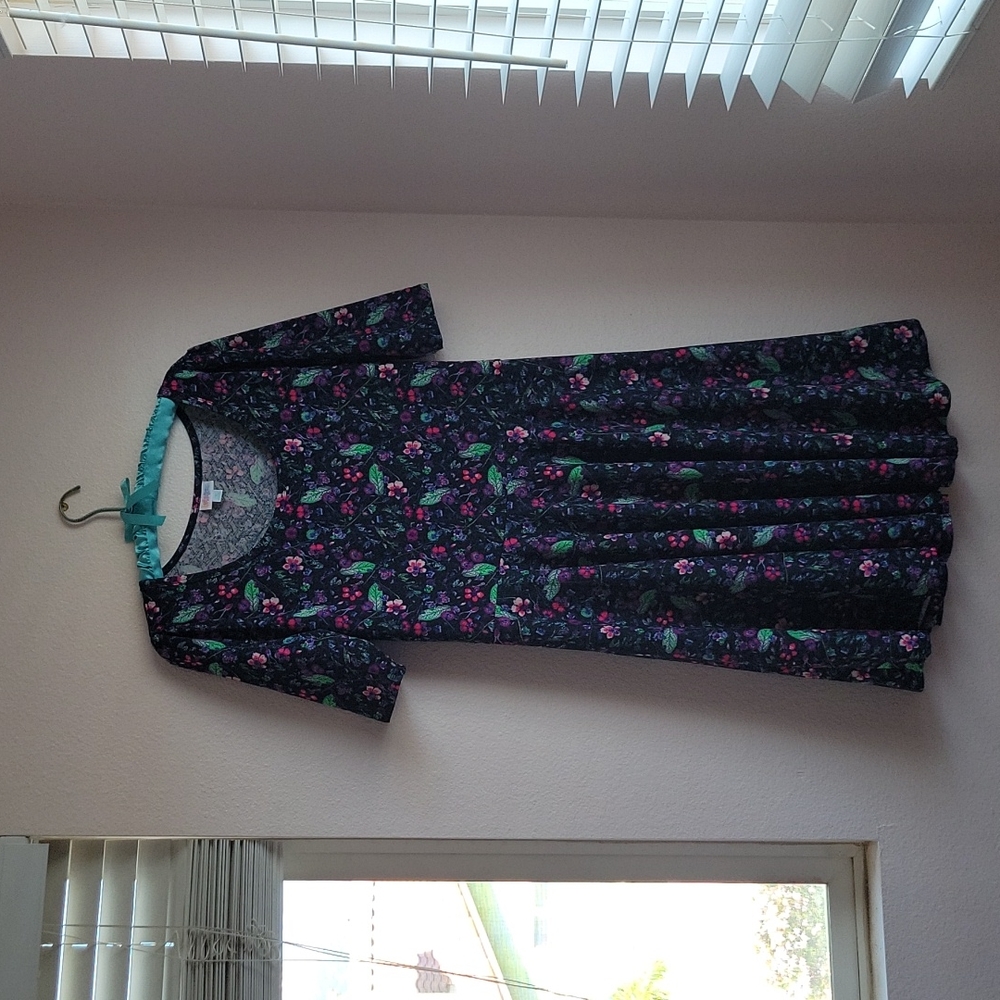 LuLaRoe Nicole Flower Print Short Sleeve Dress